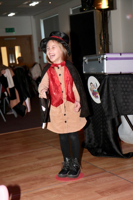 Hull Beverley Magician Entertainer for children's kids shows and parties